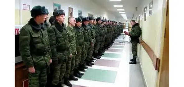 Зимняя декабрьская ночь Из казармы лётного училища спустя полчаса после отбоя - фото 5
