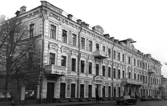 Солянка Дом с атлантами Фасады здания включая дворовые отделаны штукатурной - фото 26