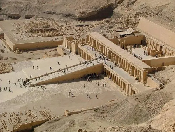 Храм царицы Хатшепсут в Луксоре Современная аэрофотосъёмка Глава 2 - фото 4