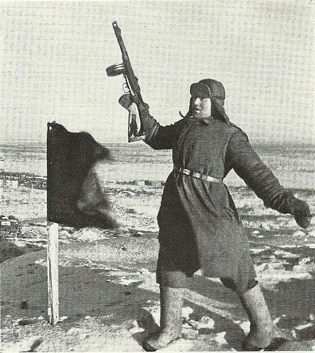 Альбом Бессмертный подвиг Изд Прогресс 1975 г Невозможно переоценить - фото 20