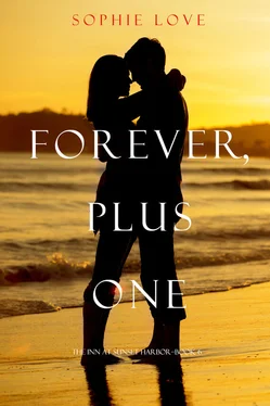 Sophie Love Forever, Plus One обложка книги