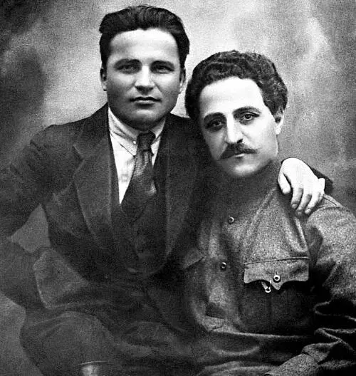 С М Киров слева Г К Орджоникидзе 1920 г В Менжинский в ЧК 1919 г - фото 14