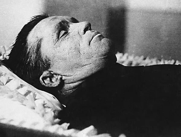 С М Киров в гробу Декабрь 1934 г Свирлаг Ленинградская область 1936 г - фото 32