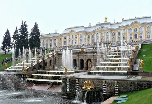 Большой каскад Фото Эль Пантера В петровские времена Большой грот имел - фото 6