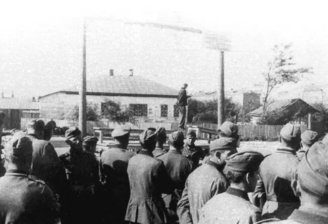 Новый порядок в действии Советских военнопленных гитлеровцы использовали на - фото 4