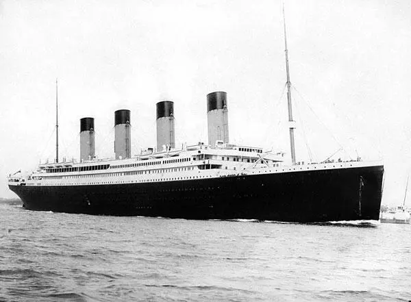 Титаник выходит в первый рейс 10 апреля 1912 года Автор фото FGO Stuart - фото 13