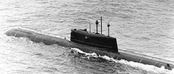 Слева на фото USS Thresher SSN593 10 апреля 1963 года открыла печальный - фото 85