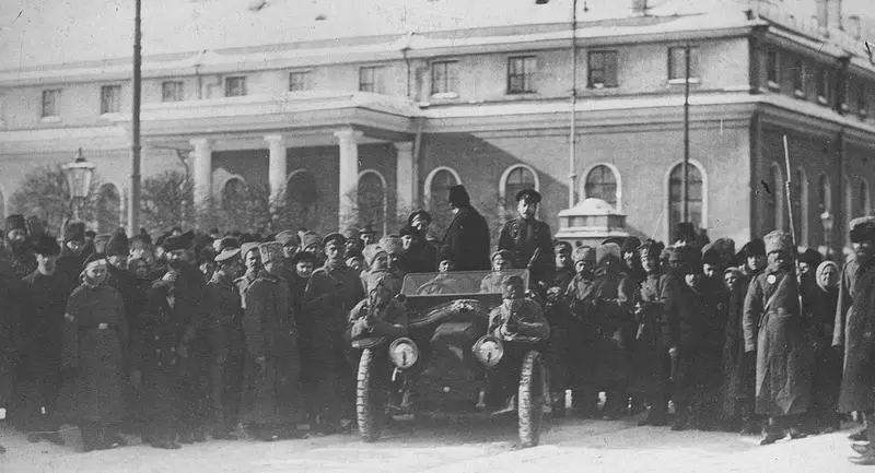 Арестованный сановник доставлен в Государственную думу Поздно однако стало - фото 45
