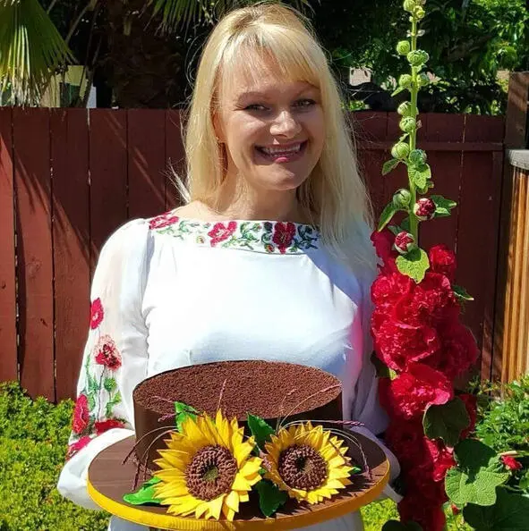 Оксана Красуля со своим тирамису Когда я спросила у Оксаны что есть главная - фото 5