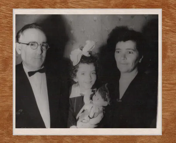 Инесса Кабак Ганкина с родителями Начало 60х годов ХХ века Фотография из - фото 13