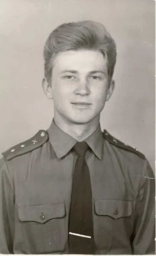 По брусчатке торжественным маршем славим с гордостью Родину нашу А бывает - фото 24