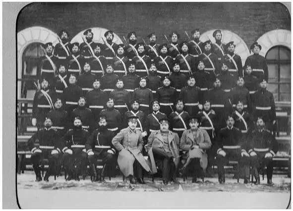 Полусотня ЛейбГвардии казачьего полка Во втором ряду четвёртый слева Исаев - фото 25