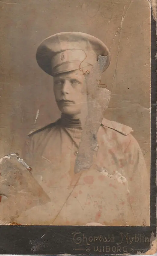 Дубко Иван Анатольевич в чине фельдшера В 1908 году отец приехал на родину - фото 2