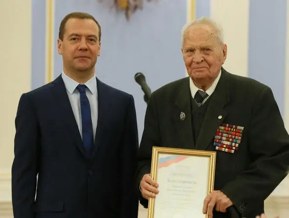 Профессор М Д Безбородько Век человеку Из переписки с главредом перед - фото 7