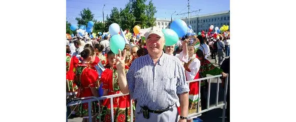 Песня на Шансон года 2009 Тебя увидел я в нелёгкий час Ты шла навстречу - фото 7