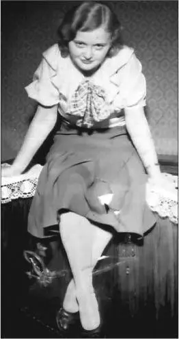 Young Ilse Koch This was the first time people outside the Buchenwald camp had - фото 8