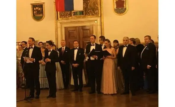 Ваши королевские высочества ваши превосходительства Дамы и господа уважаемые - фото 4