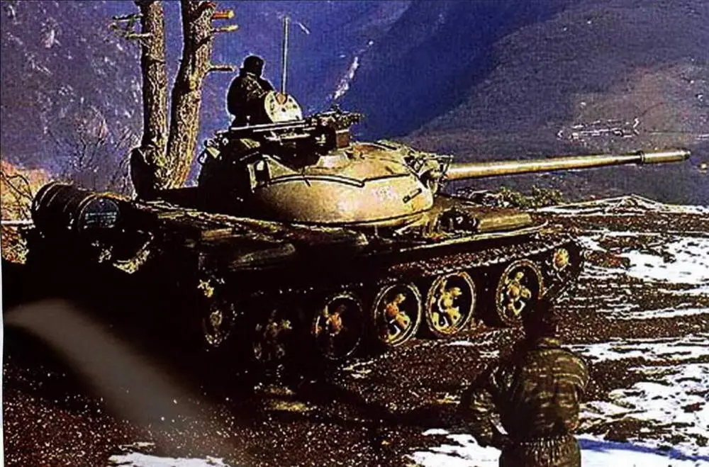 Югославский Т55 в патрулировании Модернизированный танк Т55 иракских - фото 52