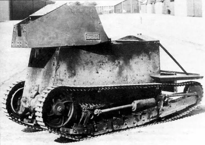 Танкетка КарденЛойд Mk IV во дворе мастерской Что касается экспериментов - фото 8