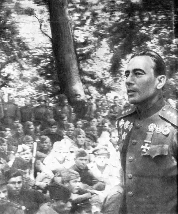 Юрий Жуков Армейской дорогой О таких людях статьи писать труднее чем книги - фото 119