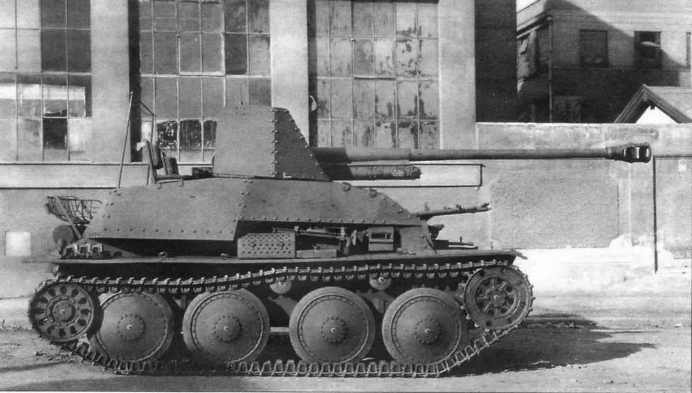 Истребитель танков SdKfz139 Мардер III в боевом положении Стопор пушки - фото 11