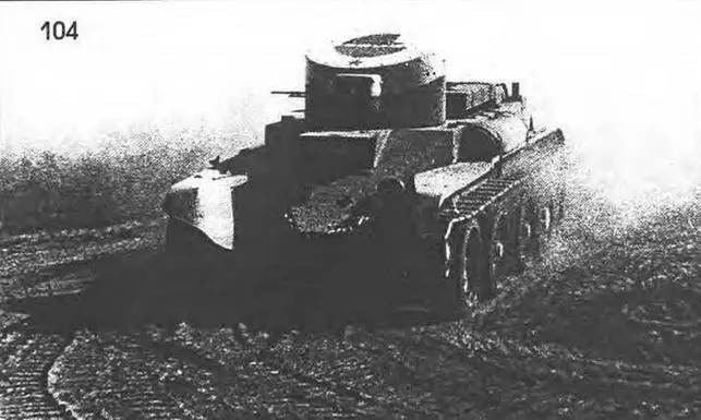 Колесногусеничный танк БТ2 с пулеметным вооружением на маневрах КВО 1935 г - фото 114