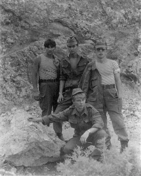Батальон офицерского резерва 1986 г Н е ко т о р ы х п е р е в е л и в р е з е - фото 6