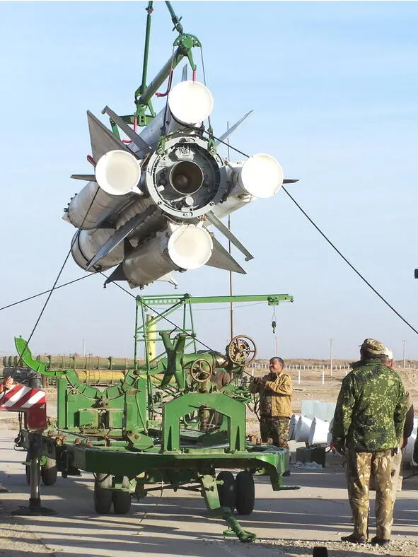 Зенитная ракета комплекса С200 такая и поразила гражданский лайнер Ту154 над - фото 7