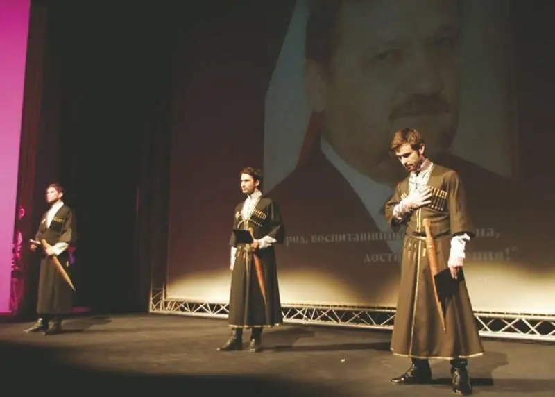 Церемонию также почтили своим присутствием известные всей стране деятели - фото 11