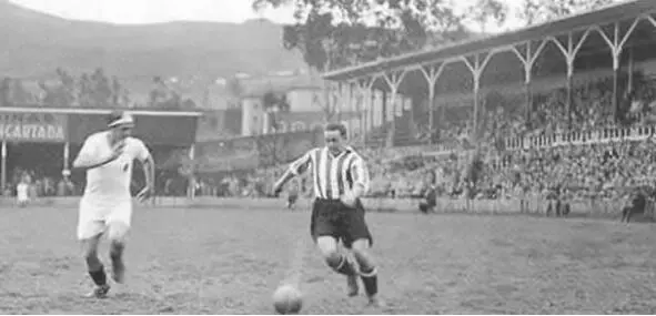 1930 В финале Кубка в дополнительное время убирается Реал 32 В чемпионате - фото 16