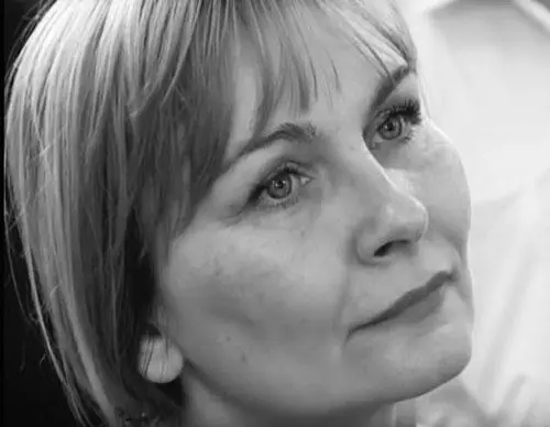 Автор поэтических книг На горячих крыльях 2000 Икебана из одуванчиков - фото 5