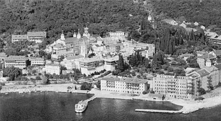 3 СВЯТОПАНТЕЛЕИМОНОВСКИЙ МОНАСТЫРЬ В 18981912 гг он был послушником на - фото 4