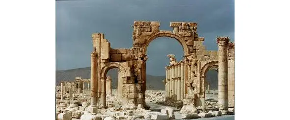 Сирия Пальмира Триумфальная арка Затем пошли пешком в Тадмор искать - фото 5