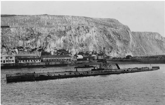 Подлодка U9 в Камбере после поднятия со дна и ремонта Дувр Весна 1919 г - фото 122