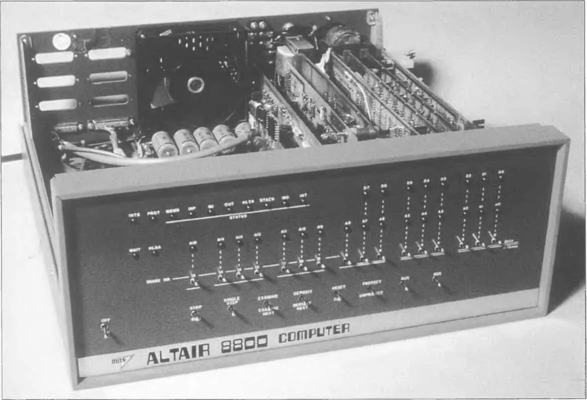 Компьютер Altair 8800 компании MITS в собранном виде Собственность Intel - фото 34