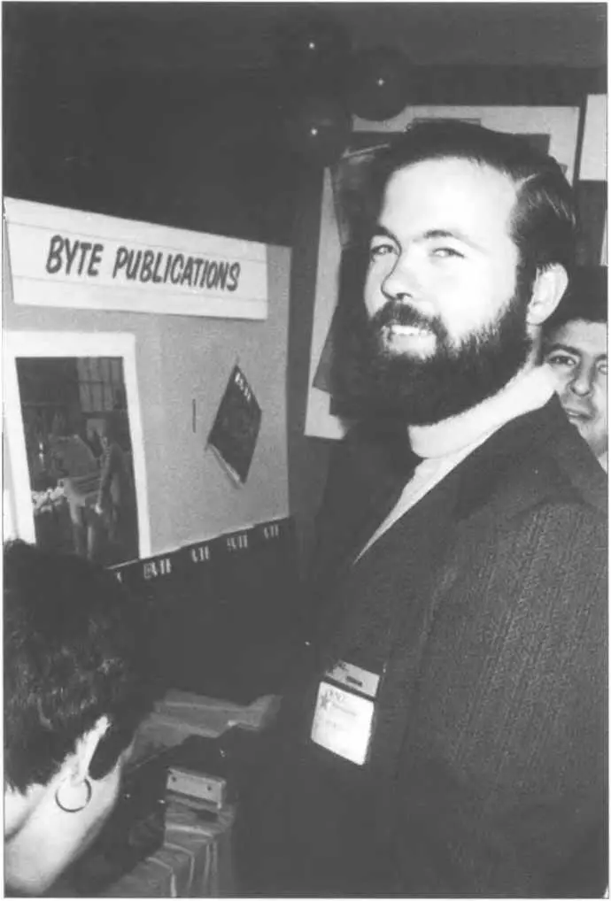 Карл Хелмерс первый редактор журнала Byte на Национальной конференции по - фото 80
