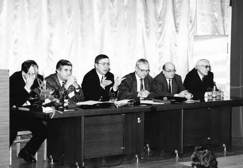 Виктор Болотов ездил по регионам объяснял суть ЕГЭ А как предметники - фото 65