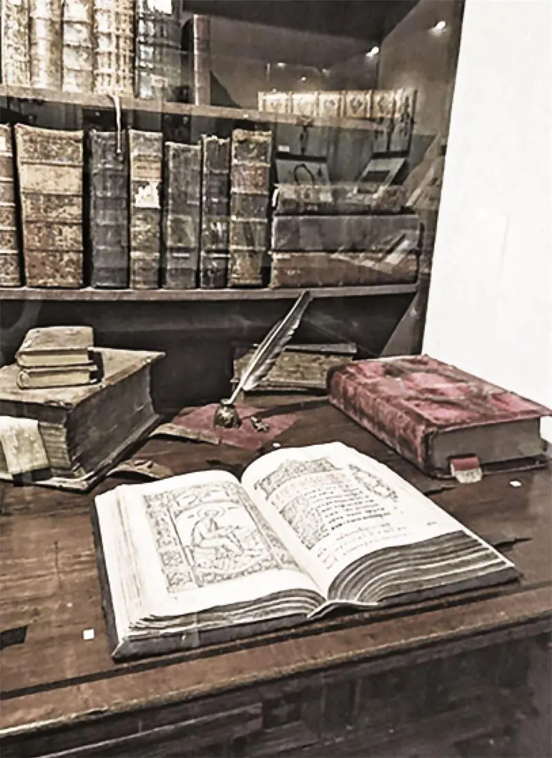 Рукописные и старопечатные книги в экспозиции Музея с 140 Преподобные - фото 25