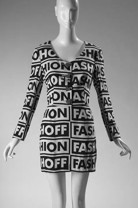 11 Franco Moschino Костюм 1990 Италия Приобретение музея Права на - фото 1