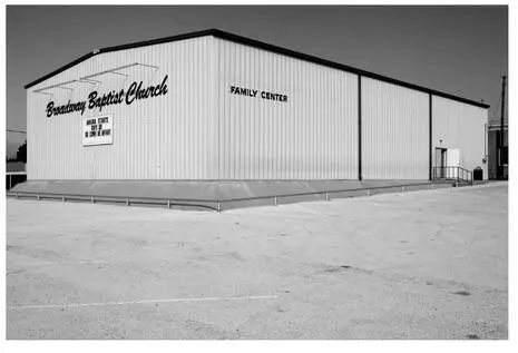 Columbus Ohio I bike across a suburban industrial park which brings me to - фото 15