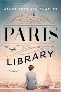 Джанет Скеслин Чарльз The Paris Library обложка книги