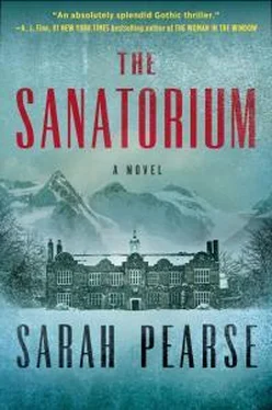 Sarah Pearse The Sanatorium обложка книги