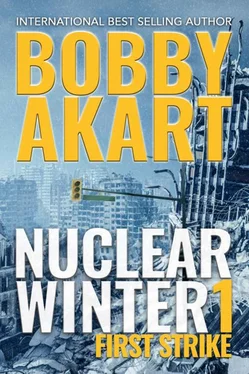 Bobby Akart First Strike обложка книги