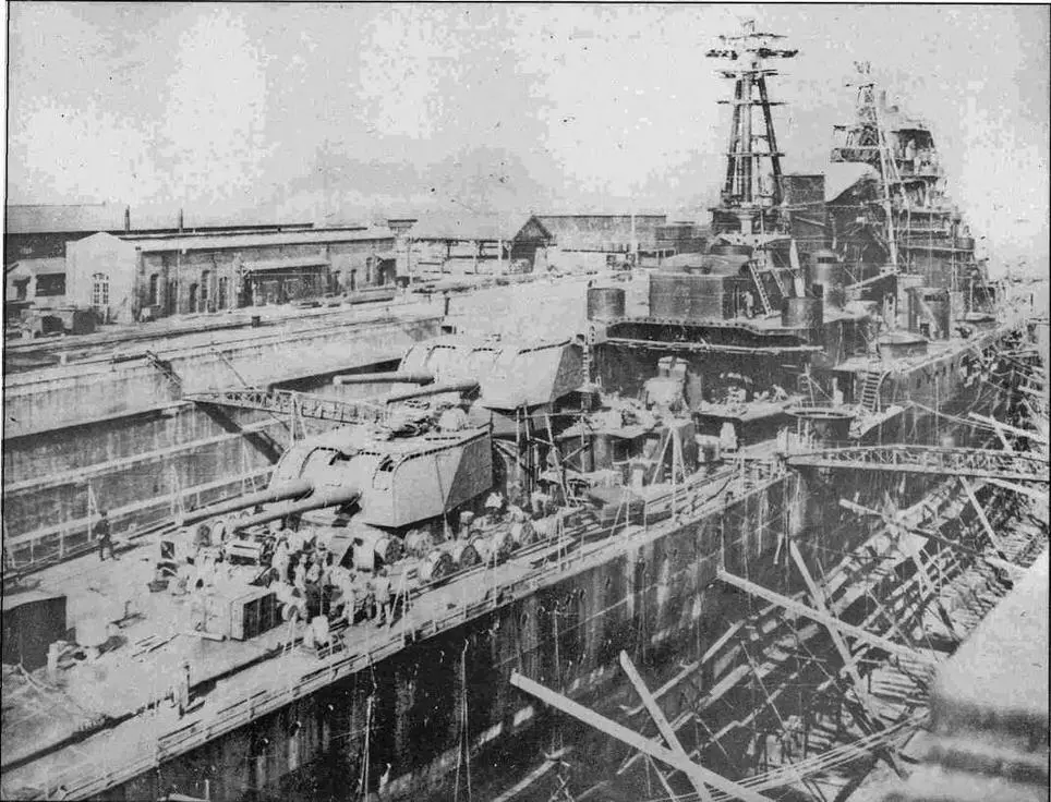 Такао в доке N5 базы Йокосука перед выходом на испытания начало 1932 года - фото 95