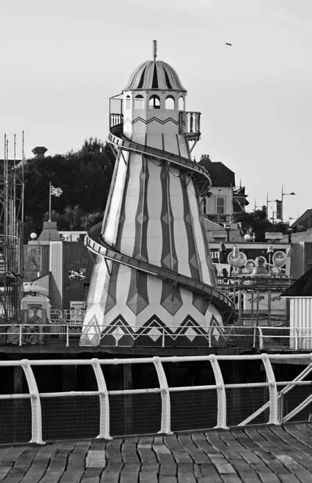 Helter skelter спиральная горка Генри Дилц сделал эту фотографию Джеймса - фото 17