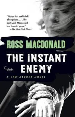 Росс Макдональд The Instant Enemy обложка книги