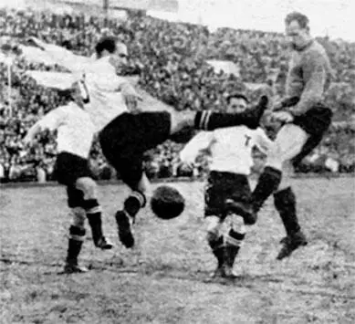 Гомес в игре На втором круге чемпионата СССР 1951 г произошел случай который - фото 11
