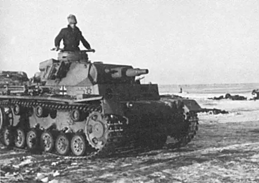 Танк Pz III модификации N с короткоствольной длиной 24 калибра 75мм пушкой - фото 61