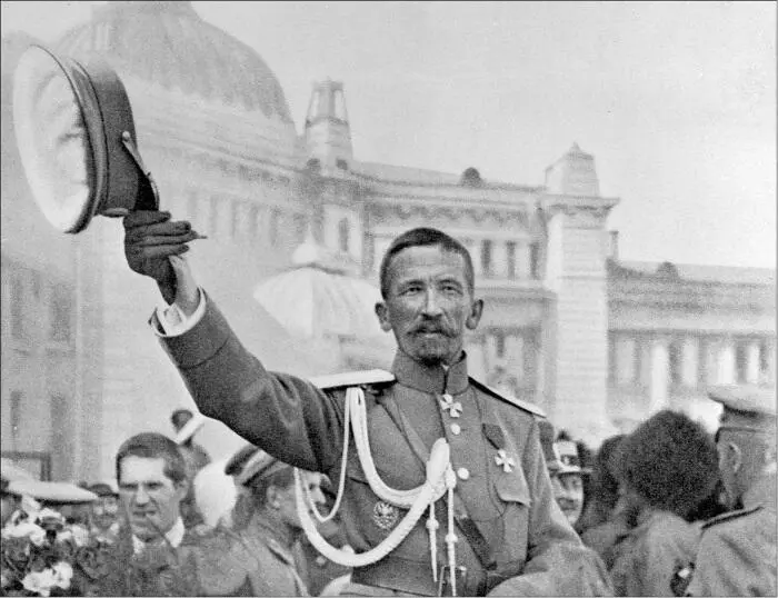 ЛГ Корнилов летом 1917 г - фото 34