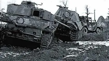 Подбитые немецкие танки Фото 1941 года Потом о зенитчиках которым отступать - фото 9
